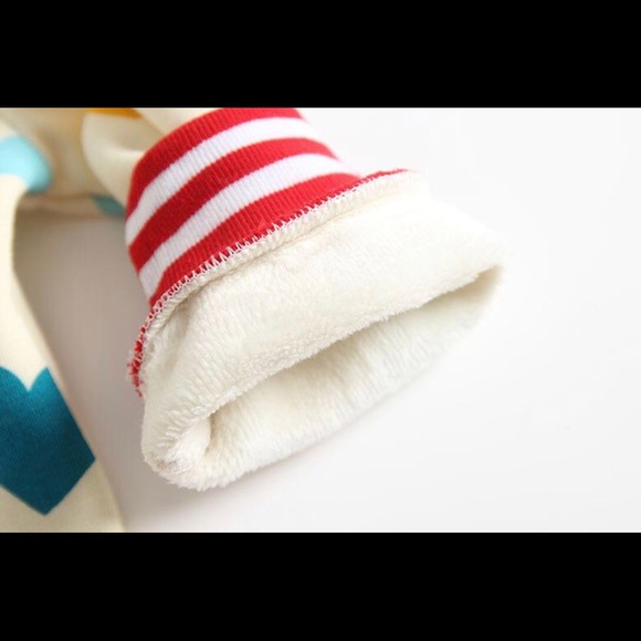 Sweater - Picture 2 of 3